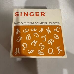 Singer Monogrammer Discs Set